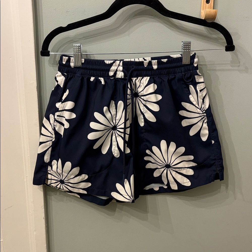 Outdoor voices recreational Navy Floral Print Women’s summer running shorts